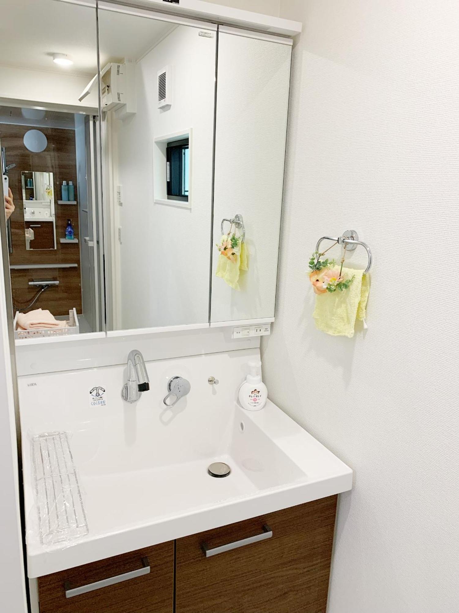 Apartment Shinjuku#ookubo#kabukicho#new Built 4beds Room,3 Toilets, 2 Shower Rooms#新宿中心#大久保#歌舞伎#地铁站步行2分#新建一栋3层楼 4个卧室3个卫生间2个浴室1个客厅#高速无限制网络#智能马桶#干湿分离103 Präfektur Tokio